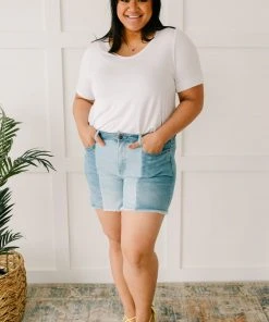 Ave Shops Two-Toned Shorts New Arrivals