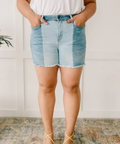 Ave Shops Two-Toned Shorts New Arrivals