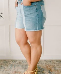 Ave Shops Two-Toned Shorts New Arrivals