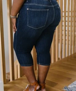 Ave Shops Bottoms & Jeans Classy Crop Capris