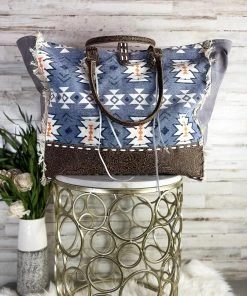 Bbags >> MEGA SALE << Dream Big Blue Aztec Weekender Bag