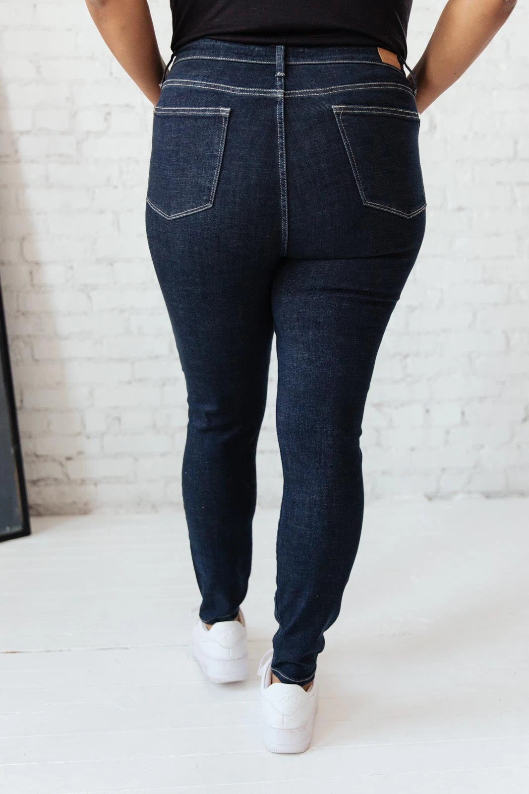 Ave Shops Everyday Tummy Control Skinnies - Dark Wash High-Waisted Jeans for Women 17 Ave Shops Everyday Tummy Control Skinnies In Dark Wash