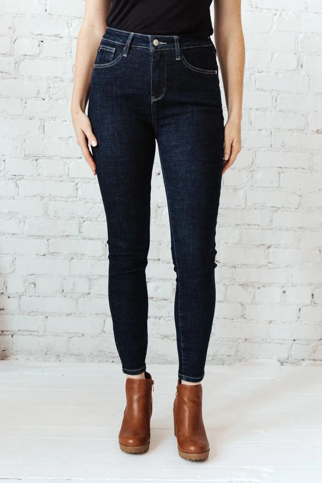 Ave Shops Everyday Tummy Control Skinnies - Dark Wash High-Waisted Jeans for Women 5 Ave Shops Everyday Tummy Control Skinnies In Dark Wash