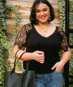 Ave Shops A Little Bit Of Lace Top In Noir Clothing
