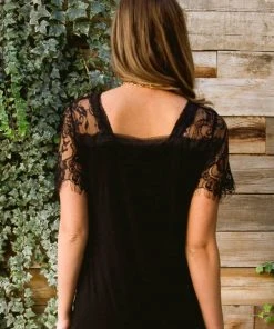 Ave Shops A Little Bit Of Lace Top In Noir Clothing