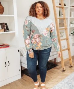 Ave Shops Afternoon Breeze Top Clothing