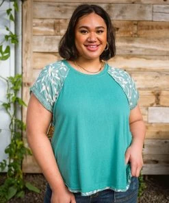 Ave Shops Allegra Top In Emerald