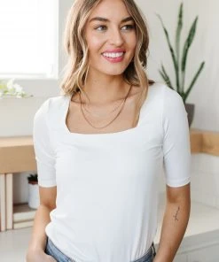 Ave Shops Alyssa Square Neck Tee In White