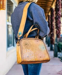 Trenditions Concealed Carry Annie Floral Tote Handbag Handbags & Wallets