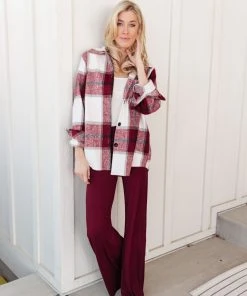 Ave Shops Aspen Shacket In Burgundy