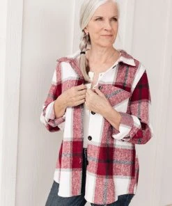 Ave Shops Aspen Shacket In Burgundy