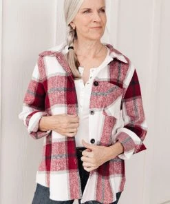 Ave Shops Aspen Shacket In Burgundy