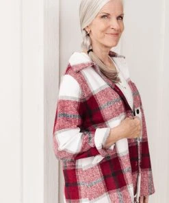 Ave Shops Aspen Shacket In Burgundy