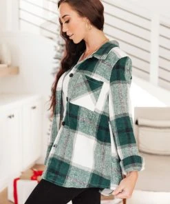 Ave Shops Aspen Shacket In Hunter Green Clothing