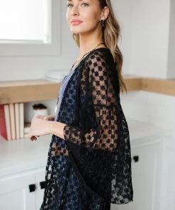 Ave Shops Beachside Babe Kimono In Black - LARGE