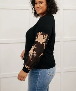 Ave Shops Clothing Bouquet Sleeves Top In Black