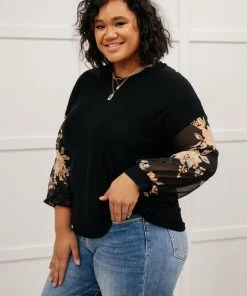 Ave Shops Clothing Bouquet Sleeves Top In Black