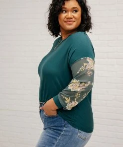 Ave Shops Bouquet Sleeves Top In Green Clothing