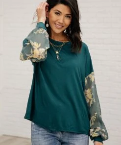 Ave Shops Bouquet Sleeves Top In Green Clothing