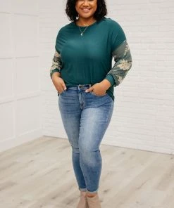 Ave Shops Bouquet Sleeves Top In Green Clothing