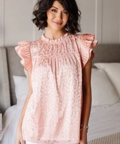 Ave Shops City Escape Top In Peach