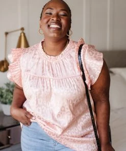 Ave Shops City Escape Top In Peach