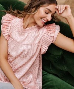 Ave Shops City Escape Top In Peach