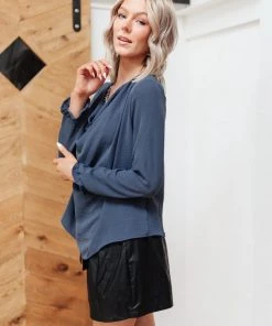 Ave Shops City Girl Long Sleeve Blouse | Women's Stylish Tops & Blouses 33 Ave Shops Clothing City Girl Blouse