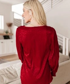 Ave Shops Clothing Cityscape Blouse In Burgundy