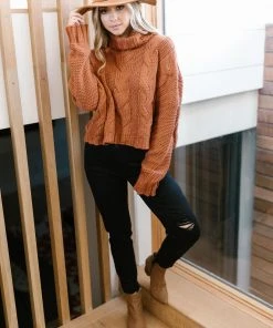 Ave Shops Classic Cable Knit Sweater In Ginger Spice