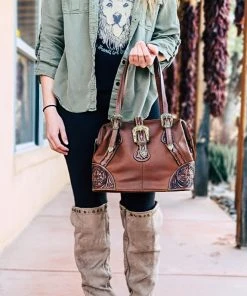 American Darling Concealed Carry Classic Cowgirl Handbag - MEGA SALE | Stylish & Functional -The Cinchy Cowgirl Store ConcealedCarryClassicCowgirlHandbagmodel 1080x