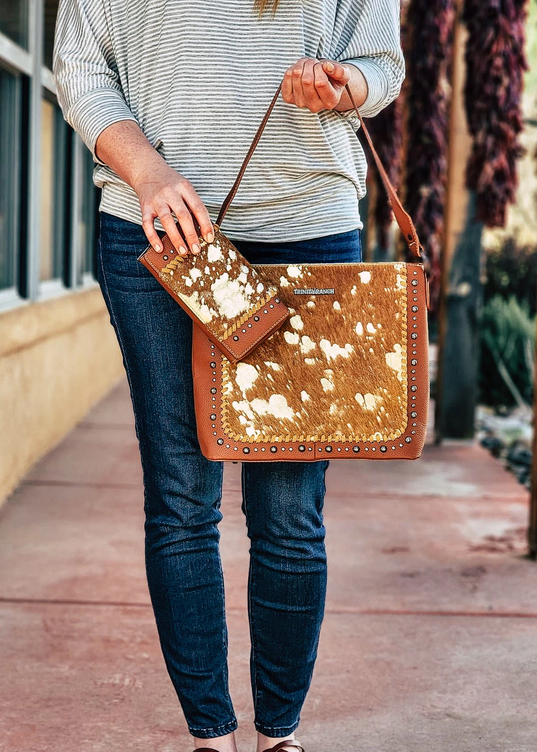 Montana West Gold Metallic Cowhide Concealed Carry Hobo Wallet & Handbag 3 Montana West Concealed Carry Gold Metallic Cowhide Hobo Wallet & Handbag