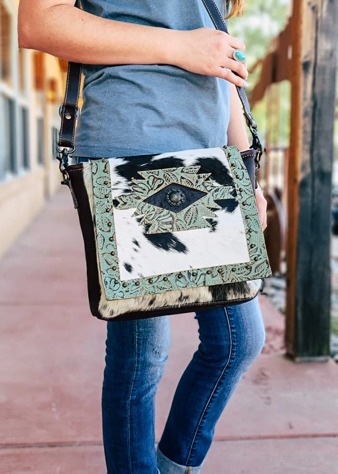 Myra Concealed Carry Moonlight Cowhide Aztec Handbag - Stylish & Functional Crossbody Tote 4 Myra Concealed Carry Moonlight Cowhide Aztec Handbag