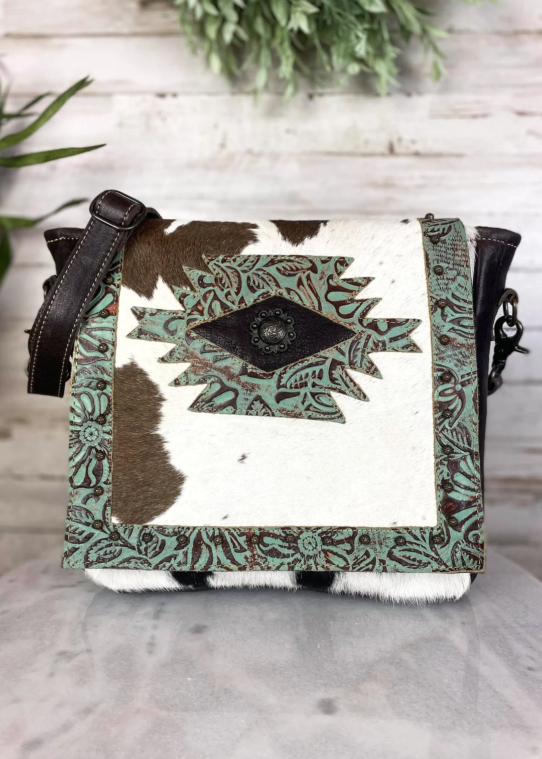 Myra Concealed Carry Moonlight Cowhide Aztec Handbag - Stylish & Functional Crossbody Tote 6 Myra Concealed Carry Moonlight Cowhide Aztec Handbag