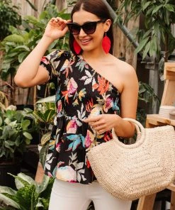 Ave Shops Day Trip Blouse In Black Clothing