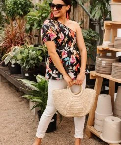 Ave Shops Day Trip Blouse In Black Clothing