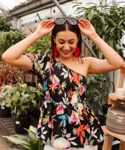 Ave Shops Day Trip Blouse In Black Clothing