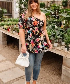 Ave Shops Day Trip Blouse In Black Clothing