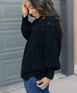 Ave Shops Clothing Designed For Details Sweater In Black