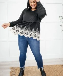 Ave Shops Dreaming Of Lace Top In Black