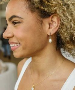 Ave Shops Drops Of Pearl Earrings In Silver