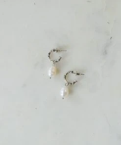 Ave Shops Drops Of Pearl Earrings In Silver