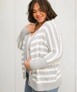 Ave Shops Women's Elle Modern Classic Knit Cardigan - Stylish Outerwear for All Seasons 28 Ave Shops Clothing Elle Modern Classic Knit Cardigan