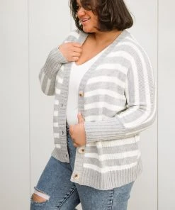 Ave Shops Women's Elle Modern Classic Knit Cardigan - Stylish Outerwear for All Seasons 31 Ave Shops Clothing Elle Modern Classic Knit Cardigan