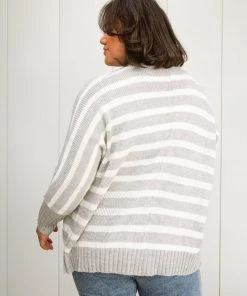 Ave Shops Women's Elle Modern Classic Knit Cardigan - Stylish Outerwear for All Seasons 33 Ave Shops Clothing Elle Modern Classic Knit Cardigan