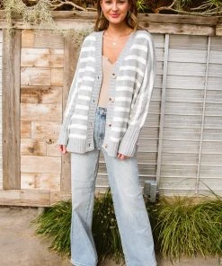 Ave Shops Women's Elle Modern Classic Knit Cardigan - Stylish Outerwear for All Seasons 29 Ave Shops Clothing Elle Modern Classic Knit Cardigan