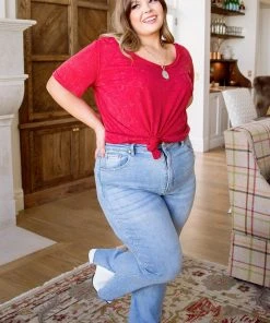 Ave Shops Enjoy The Day Tee In Red