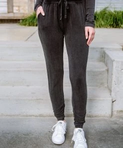 Ave Shops Essential Lounge Joggers In Black Lava