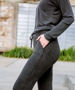 Ave Shops Essential Lounge Joggers In Black Lava