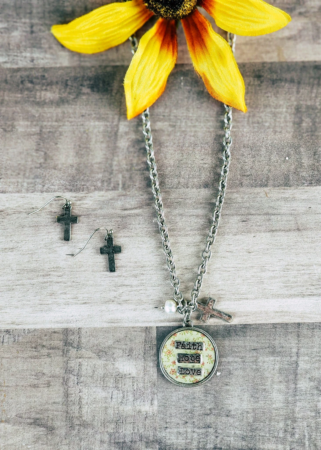 Blue Tortoise Faith Hope Love Floral Disk Necklace - Elegant Jewelry Piece 4 Blue Tortoise Faith Hope Love Floral Disk Necklace Jewelry